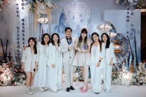 Vynson & Vivien-1745